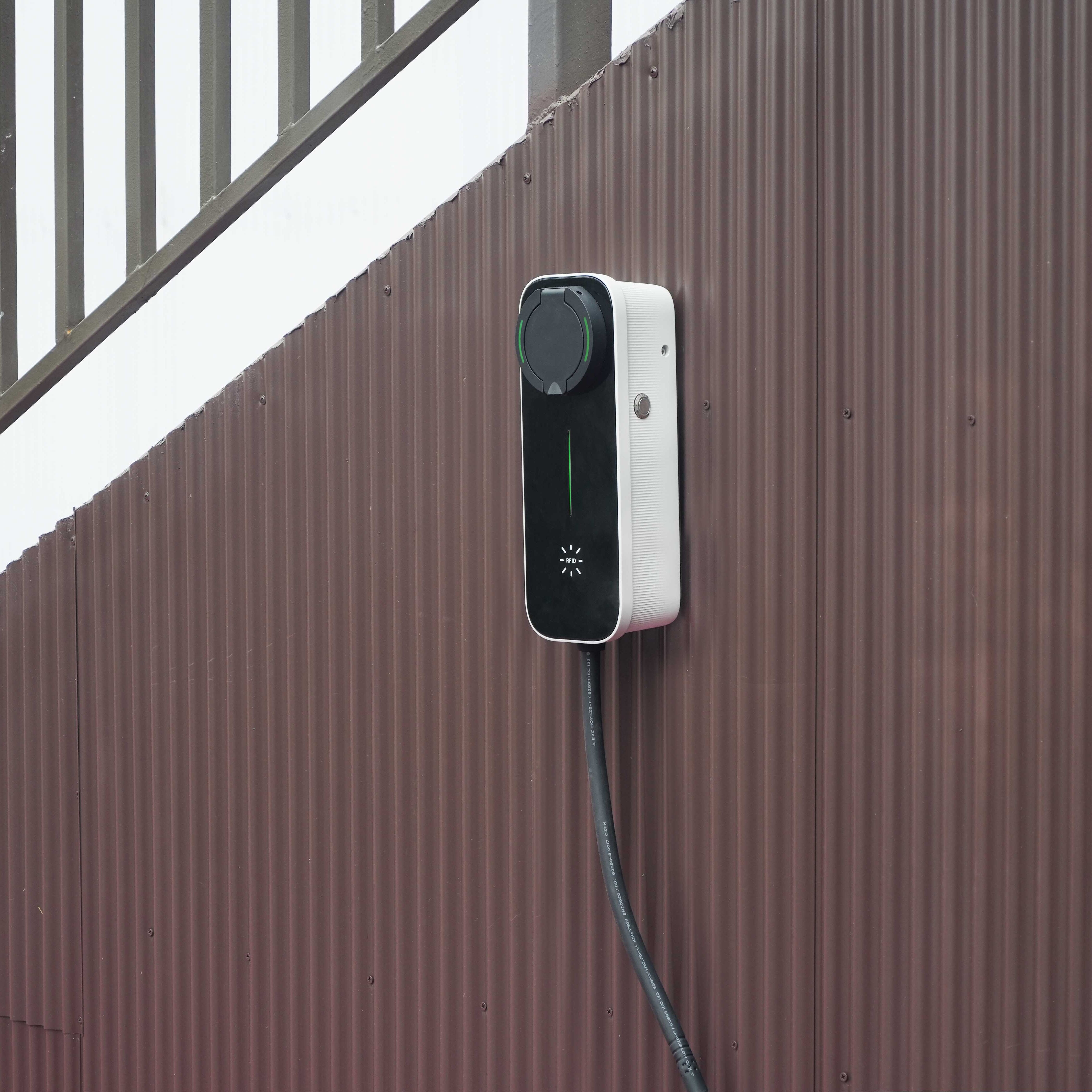 One-stock Clearance Sale RFID-controlled 7KW Wallbox Charger With Type 2 Socket - BS30