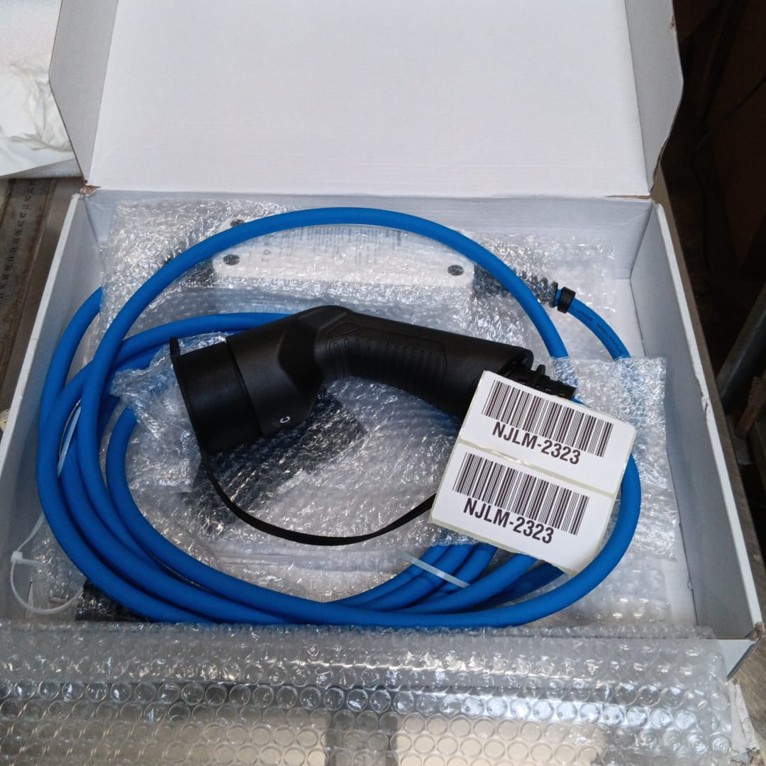 Venta de liquidación - Cargador EV portátil tipo 2 MOREC 10/16A con enchufe Schuko - CL2411
