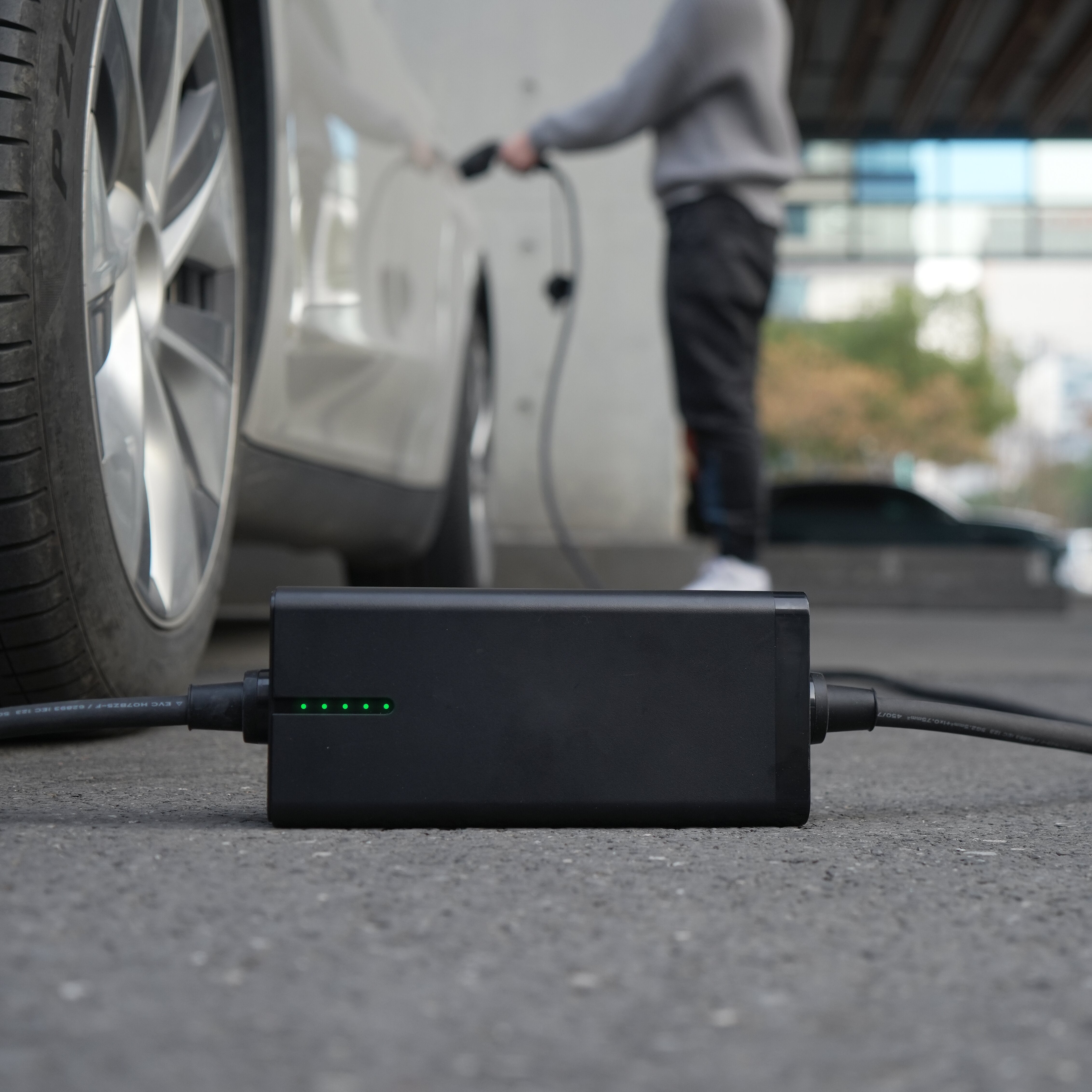 One-stock Clearance Sale 16A Three-phase Portable EV Charger With Type 2 CEE Plug - BN60